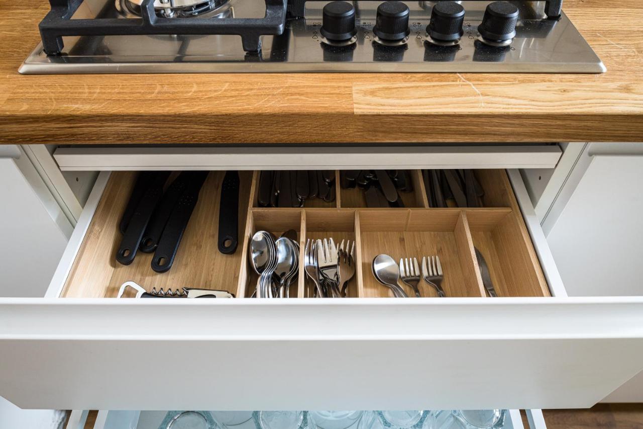 Riesiges Apartment Nahe Kudamm Sehr Schoner Altbau 123M2 Gross 12 Gaste Berlin Zewnętrze zdjęcie